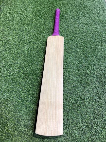 Plain Grade 1 English Willow Cricket Bat